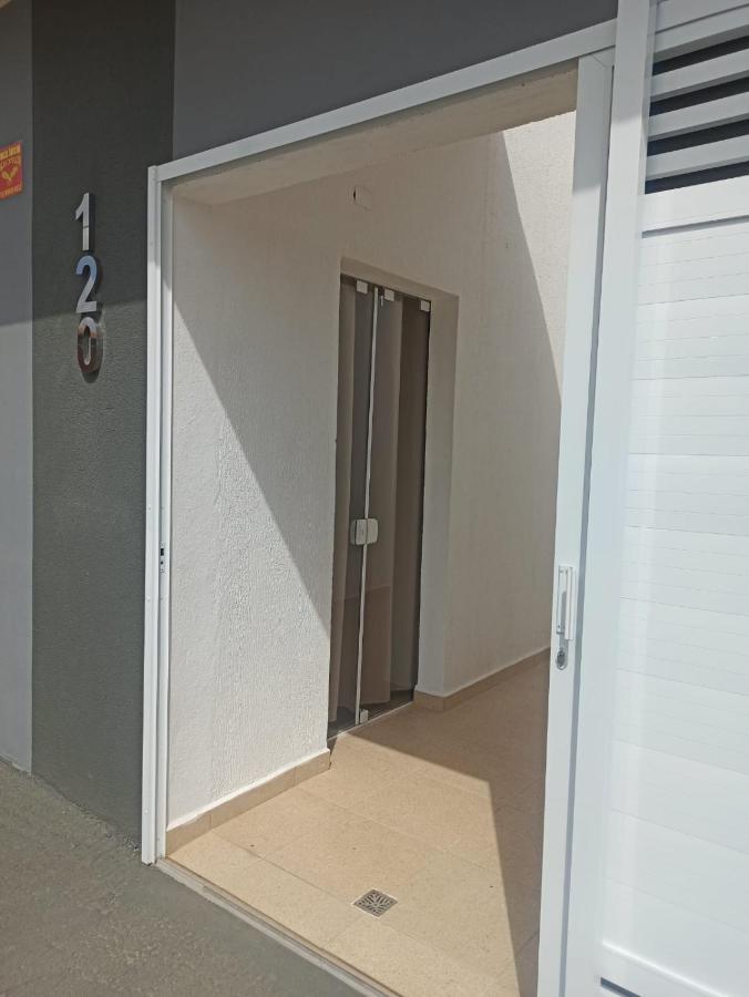 דירות Seu Ap No Litoral! Loft, Studio, Kitnet Em Peruíbe מראה חיצוני תמונה